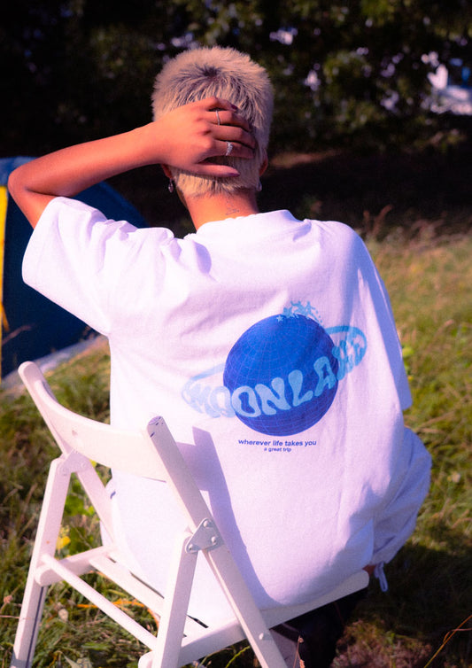 Globe T-Shirt White